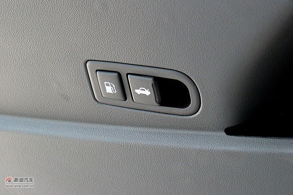 劳恩斯酷派2.0T靓雅自动版