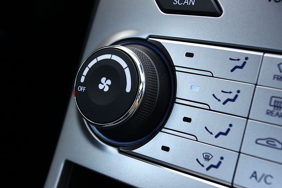 劳恩斯coupe内饰图片