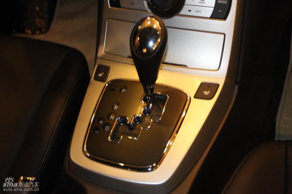 现代劳恩斯-酷派内饰实拍图