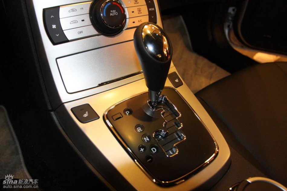 现代劳恩斯-酷派内饰实拍图