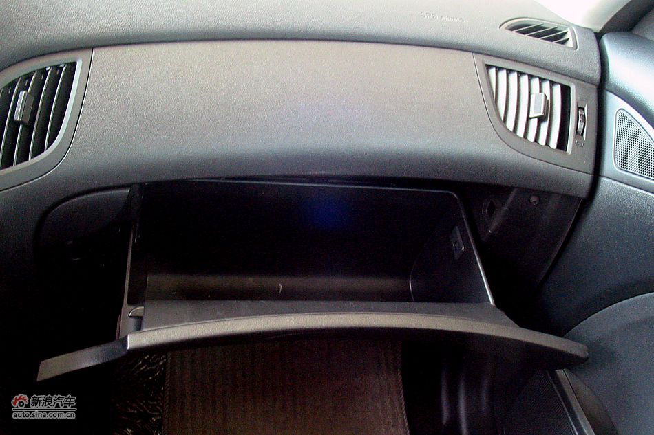 劳恩斯酷派3.8L旗舰自动版