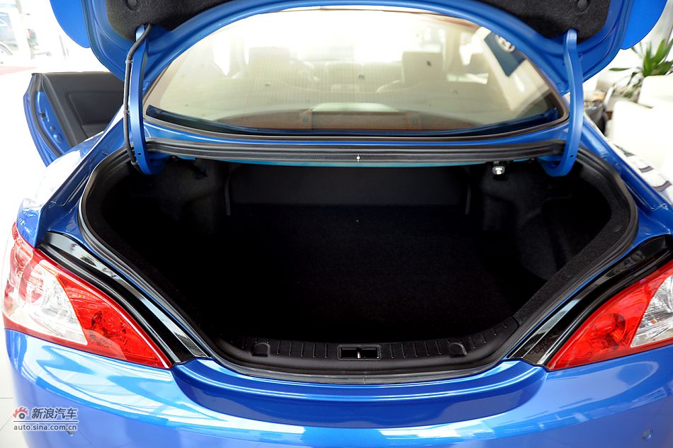 劳恩斯酷派3.8L旗舰自动版