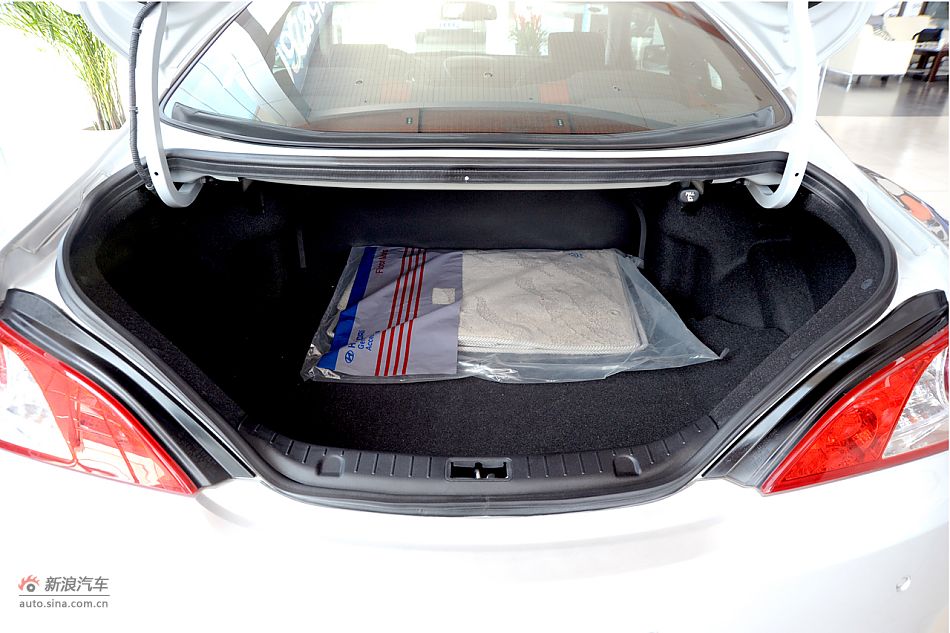 劳恩斯酷派2.0T靓雅自动版