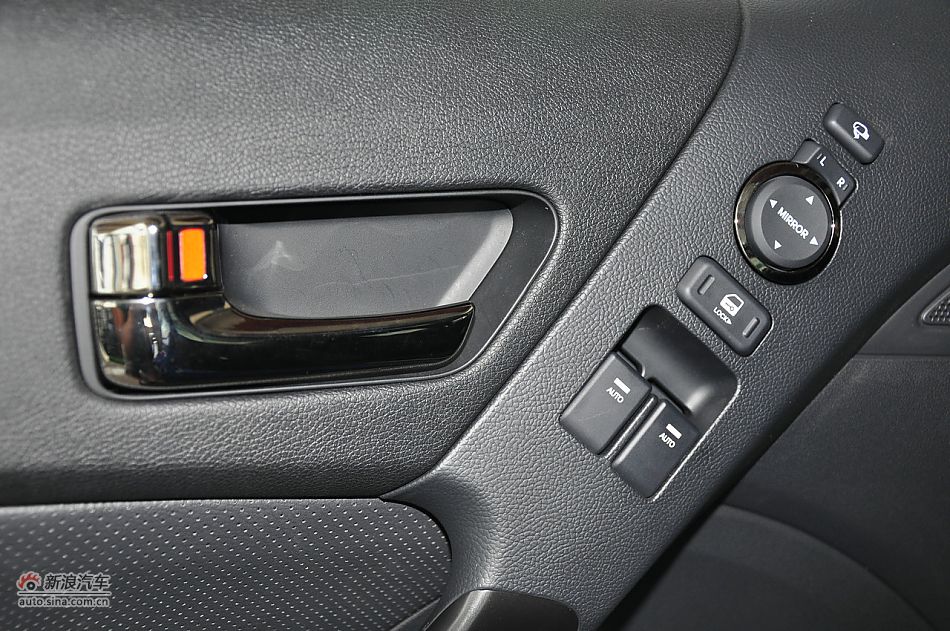 劳恩斯酷派2.0T豪华顶配细节图