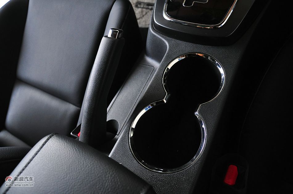 劳恩斯酷派2.0T豪华顶配细节图