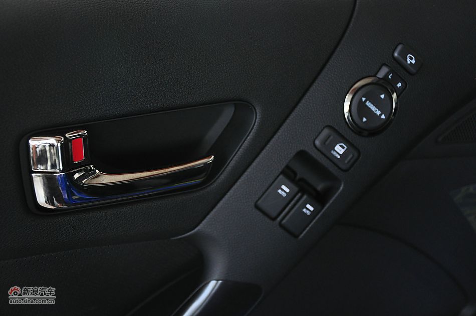 劳恩斯酷派2.0T豪华顶配细节图