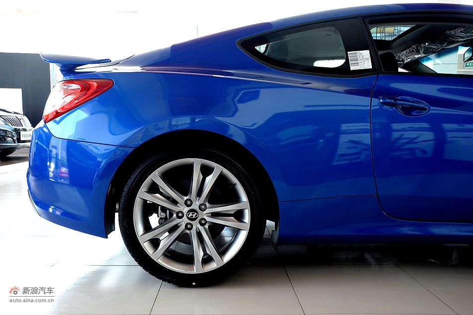 劳恩斯酷派3.8L旗舰自动版