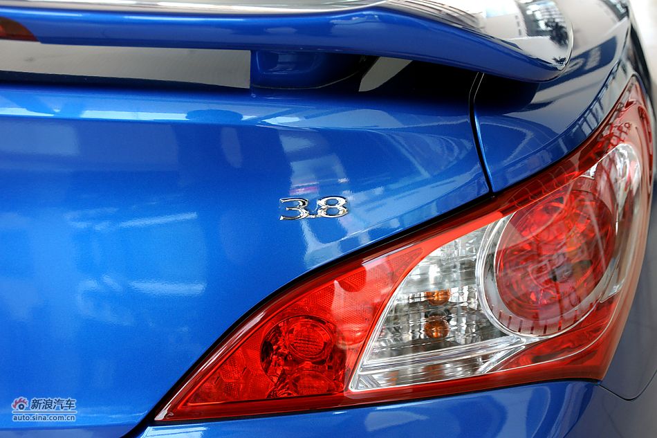 劳恩斯酷派3.8L旗舰自动版