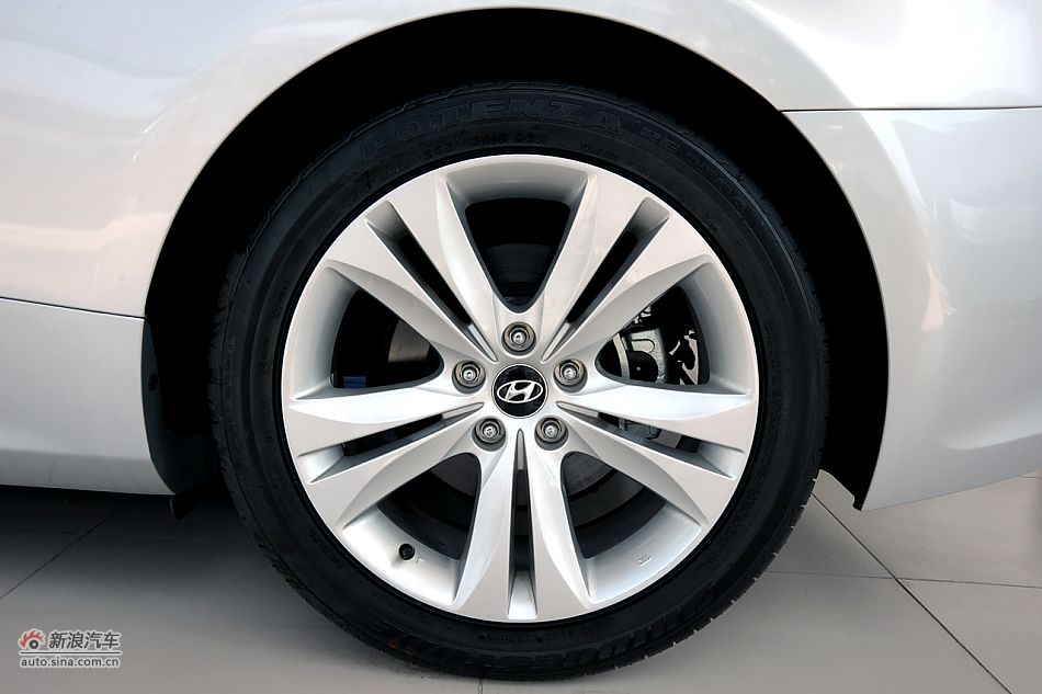 劳恩斯酷派2.0T靓雅自动版