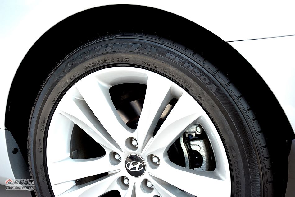 劳恩斯酷派2.0T靓雅自动版