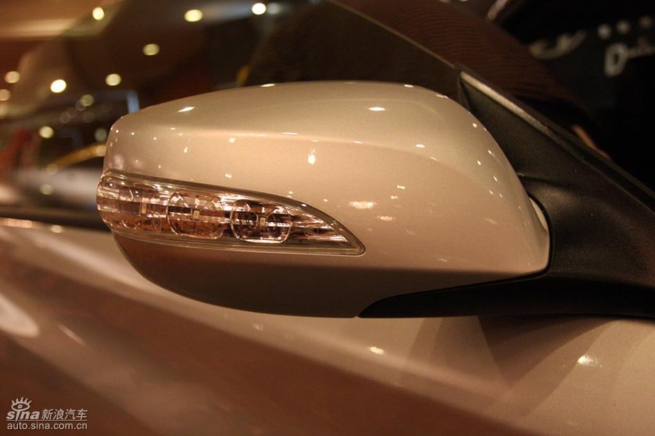 现代劳恩斯-酷派外观实拍图