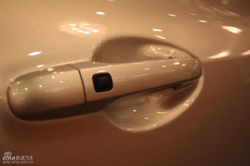 现代劳恩斯-酷派外观实拍图