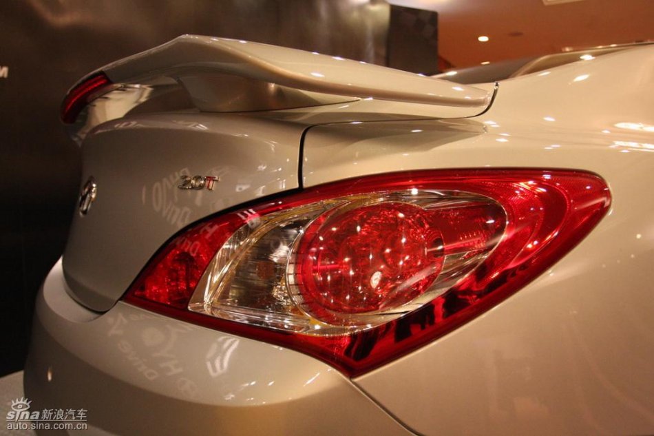 现代劳恩斯-酷派外观实拍图