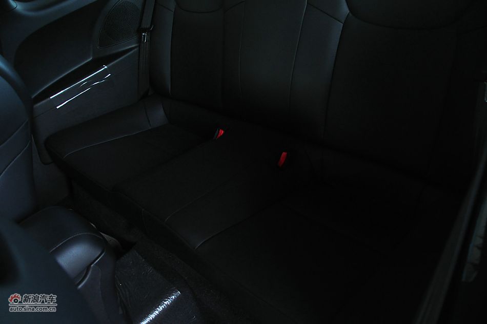 劳恩斯酷派2.0T豪华顶配座椅空间图
