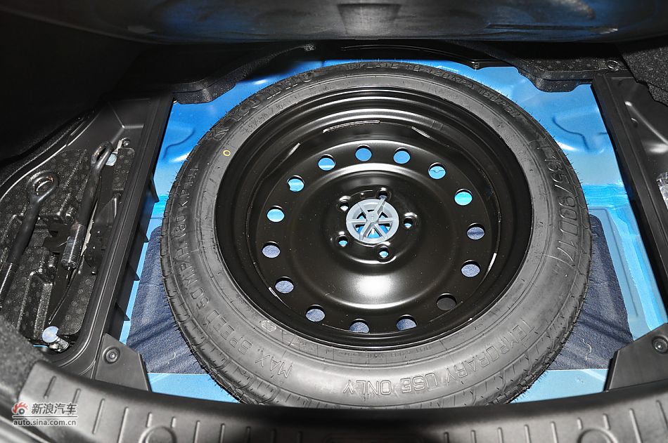 劳恩斯酷派2.0T豪华顶配座椅空间图