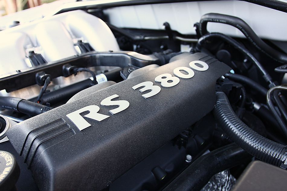 劳恩斯coupe引擎图片