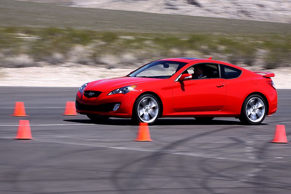 劳恩斯coupe动态外观图片