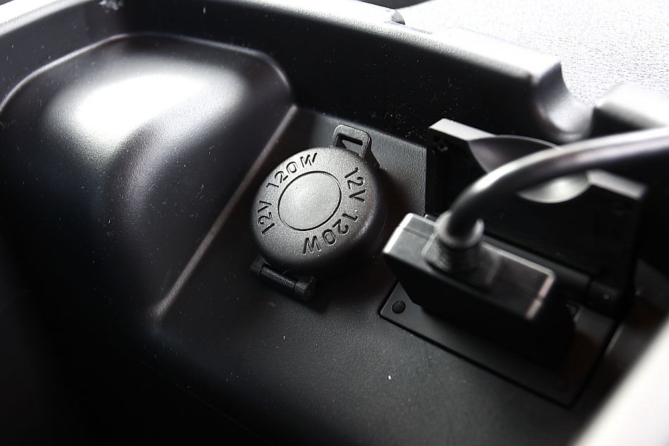 劳恩斯coupe内饰图片