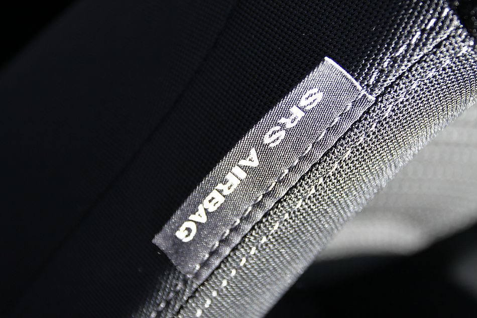 劳恩斯coupe内饰图片