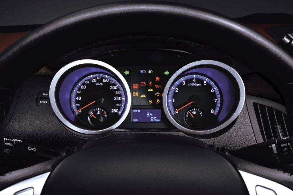 Rohens-Coupe(劳恩斯-酷派)内饰图