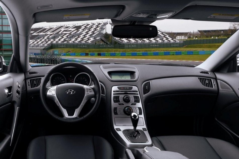 Rohens-Coupe(劳恩斯-酷派)内饰图