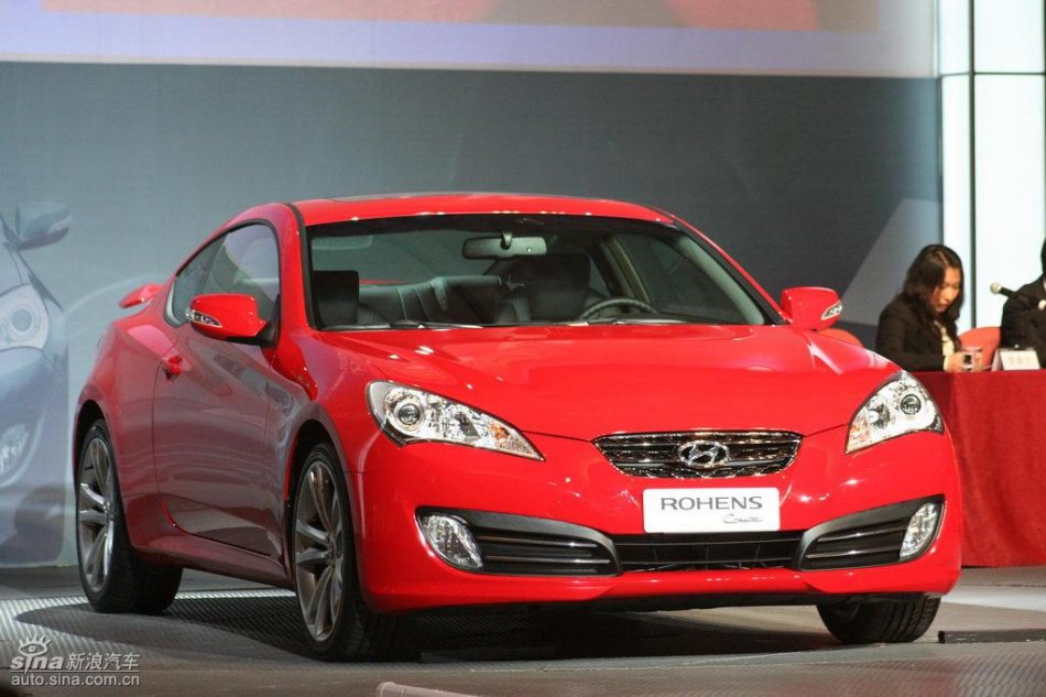 劳恩斯酷派亮相