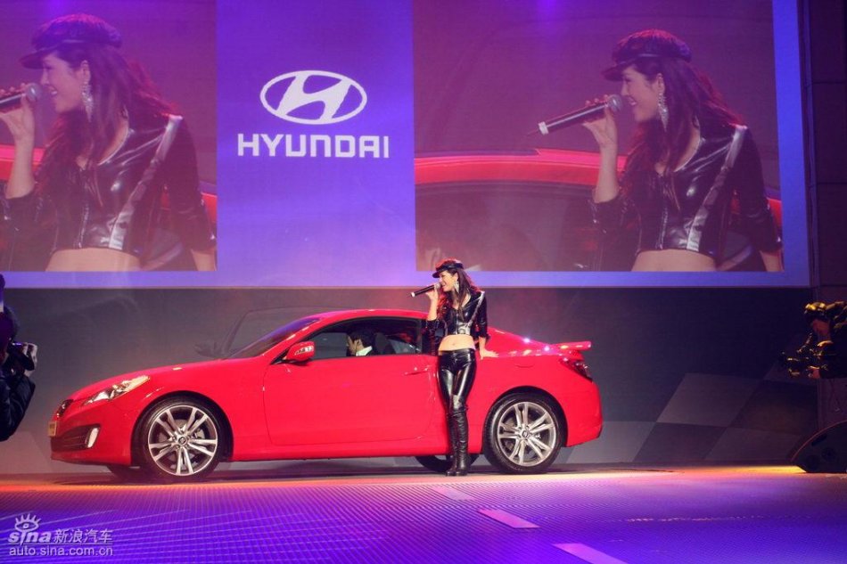 劳恩斯酷派亮相