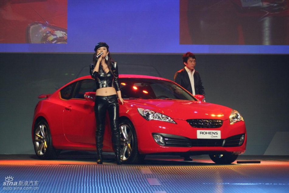 劳恩斯酷派亮相