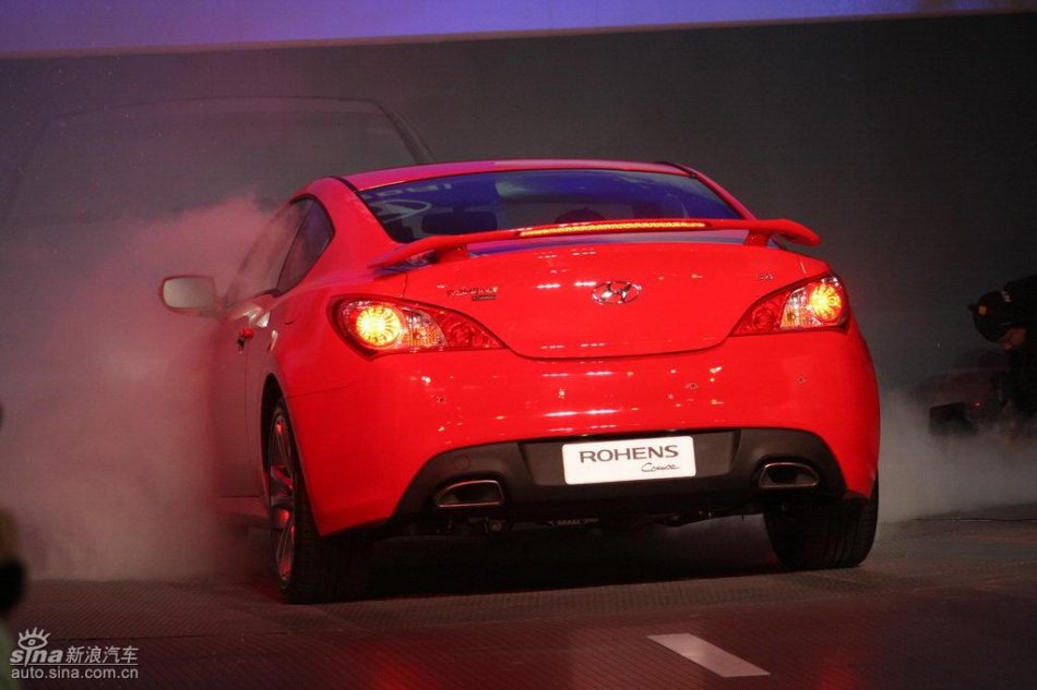 劳恩斯酷派亮相