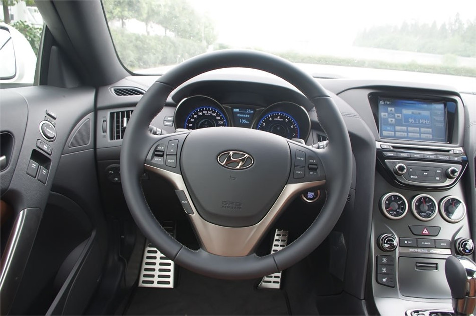 2012款劳恩斯酷派2.0T自动豪华版