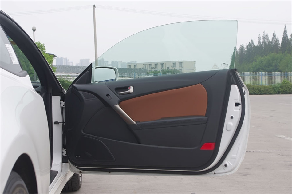 2012款劳恩斯酷派2.0T自动豪华版