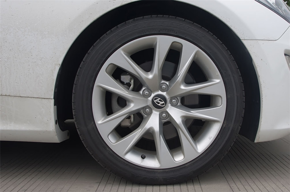 2012款劳恩斯酷派2.0T自动豪华版