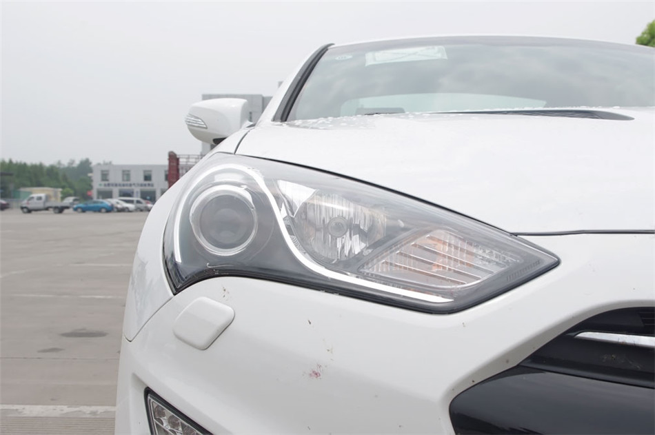 2012款劳恩斯酷派2.0T自动豪华版