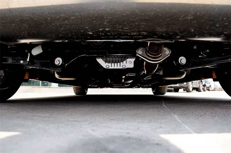 2012款劳恩斯酷派2.0T自动豪华版