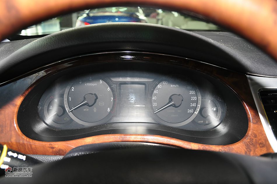 2008款劳恩斯BH330舒适版内饰