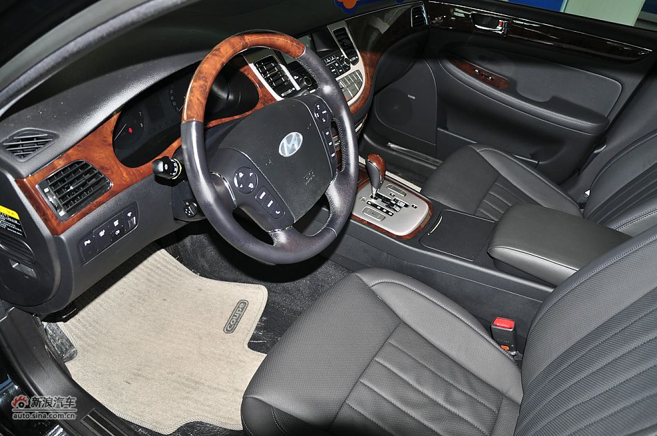 2008款劳恩斯BH330舒适版内饰