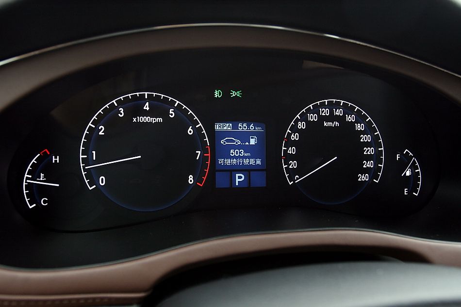 劳恩斯内饰图片