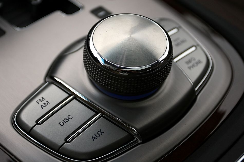 劳恩斯内饰图片