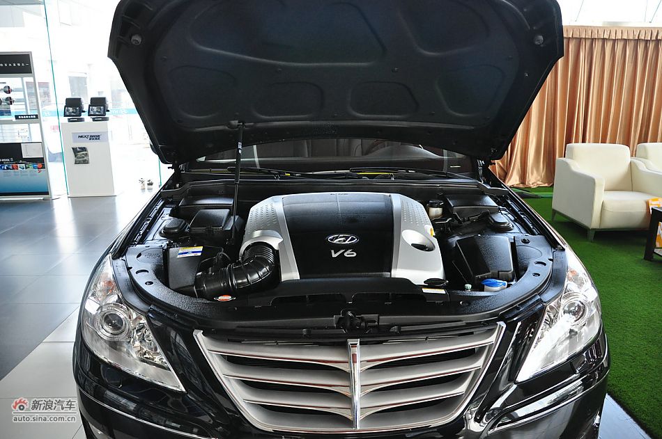 2008款劳恩斯BH330舒适版引擎