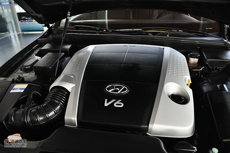 2008款劳恩斯BH330舒适版引擎