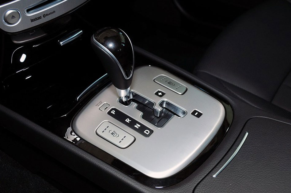 2012款劳恩斯3.0L自动豪华版