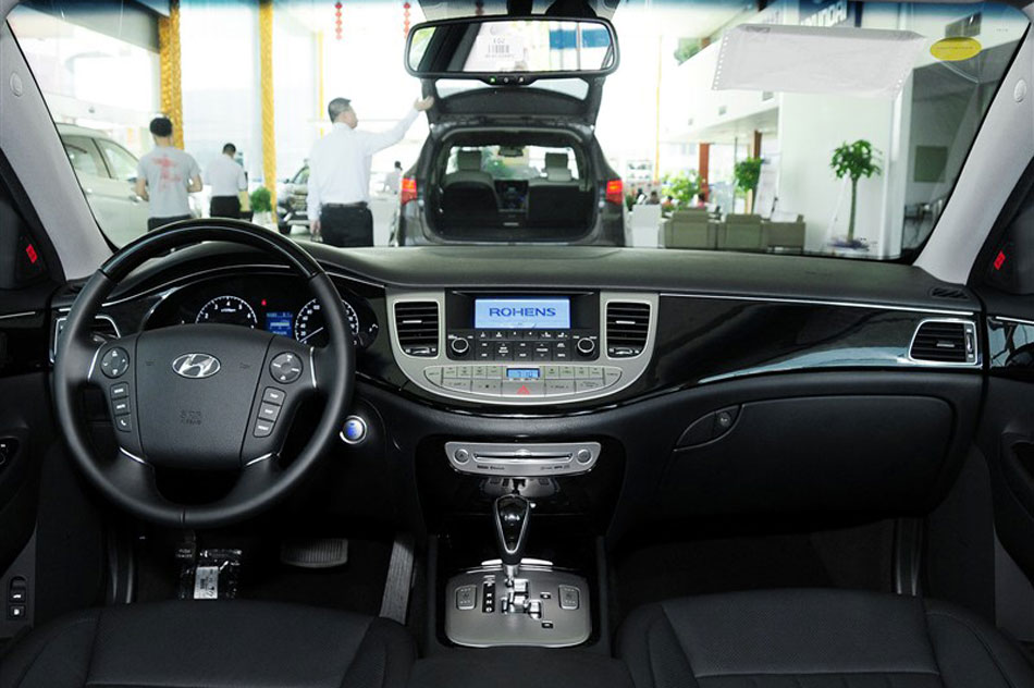 2012款劳恩斯3.0L自动豪华版