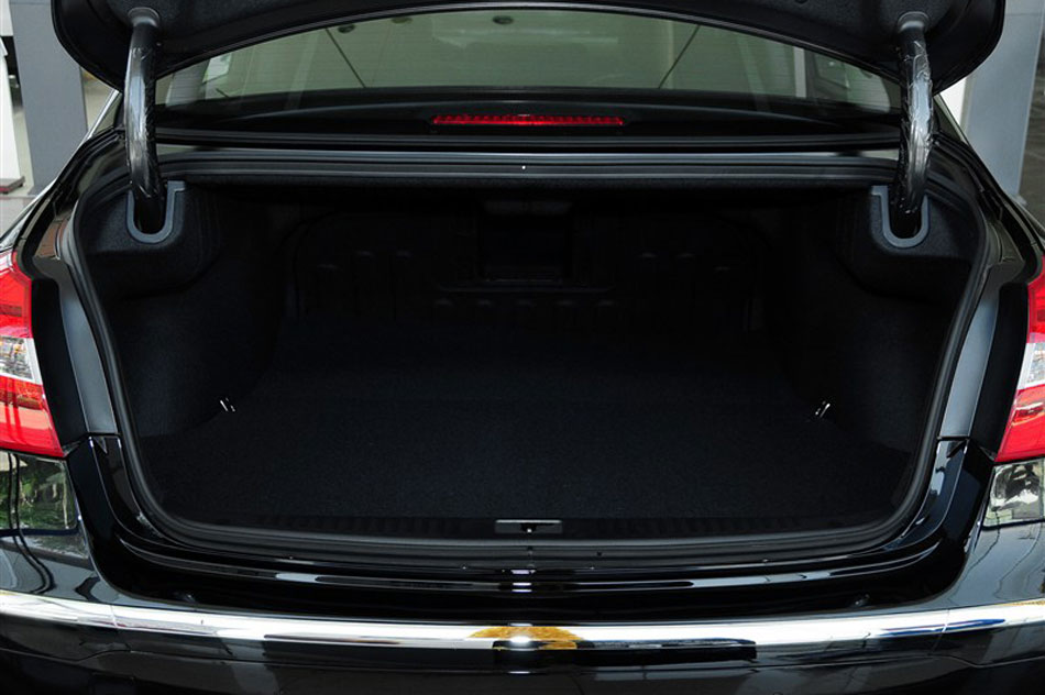 2012款劳恩斯3.0L自动豪华版