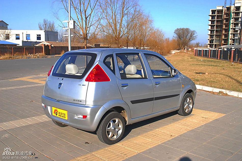 哈飞路宝节油π自动挡试驾外观实拍图