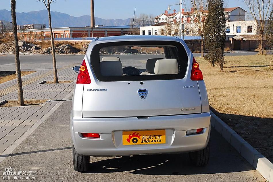 哈飞路宝节油π自动挡试驾外观实拍图