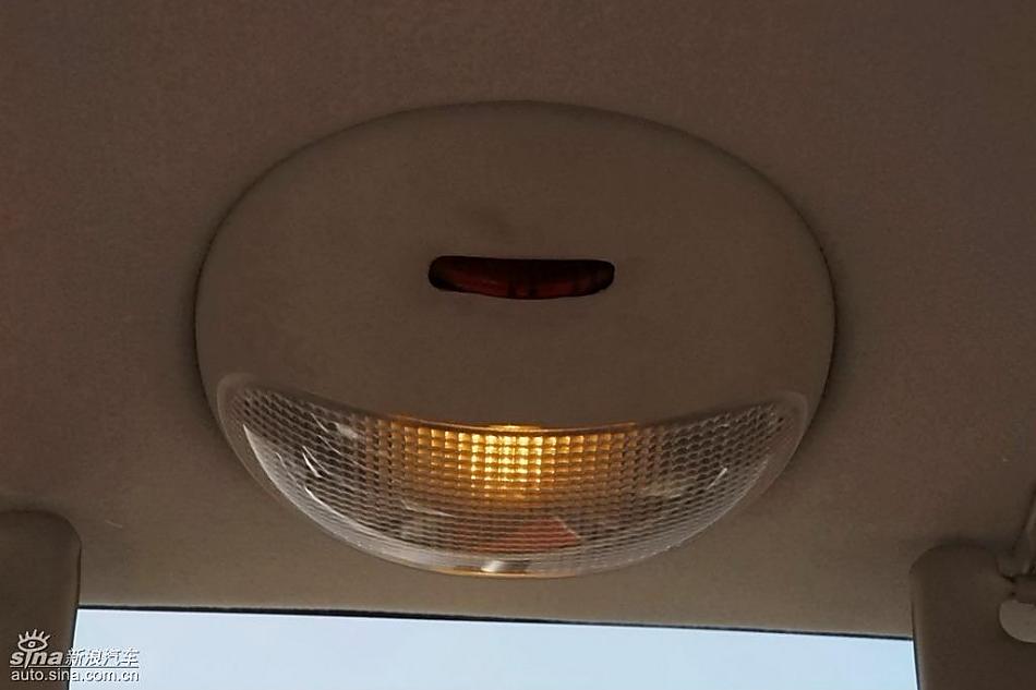 哈飞路宝节油π自动挡试驾内饰实拍图