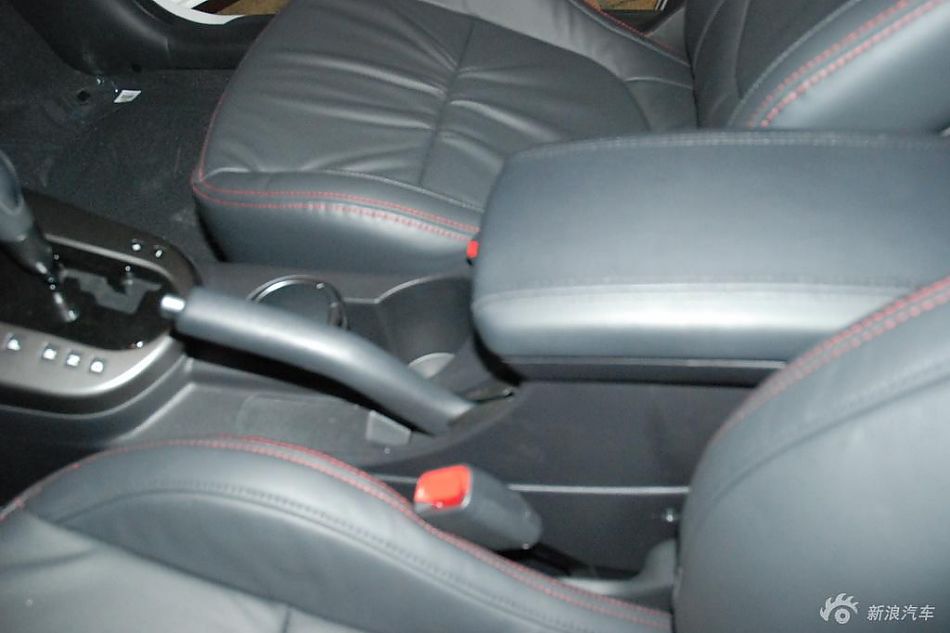 起亚shuma速迈内饰实拍图