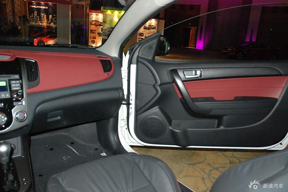 起亚shuma速迈内饰实拍图