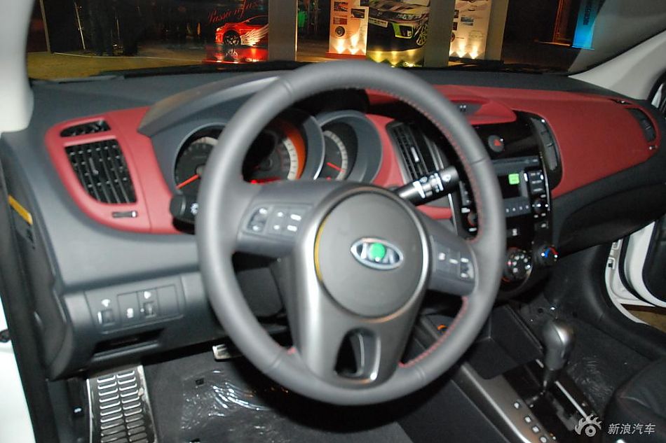 起亚shuma速迈内饰实拍图