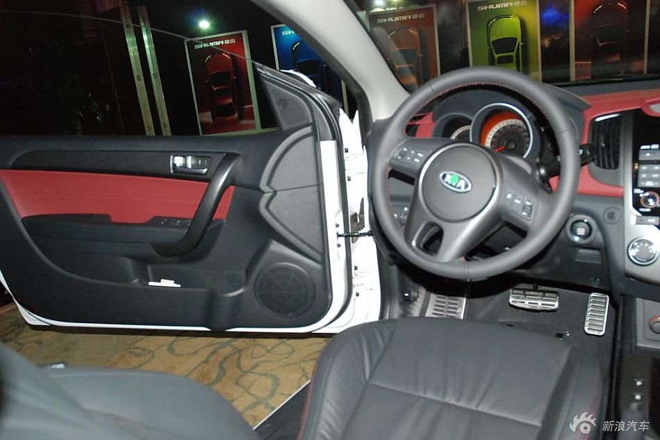 起亚shuma速迈内饰实拍图
